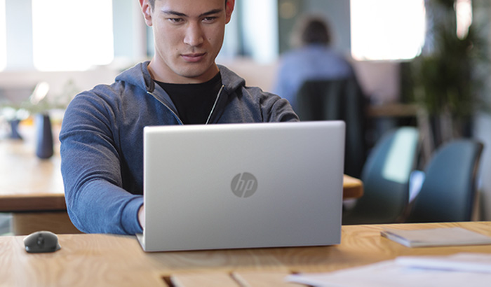 Laptop HP ProBook 440 G9 (6M0X7PA)/ Bạc/ Intel core i7-1255 (upto 4.7Ghz, 12MB)/ RAM 8GB/ 512GB SSD/ Intel Iris Xe Graphics/ 14inch FHD/ WC+BT+WL/ Fingerprint/ 3cell/ Win 11H/ 1Yr