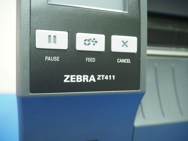 Máy in mã v?ch Zebra ZT411 - 300DPI (C?ng usb + lan + Rs232 + Bluetooth)